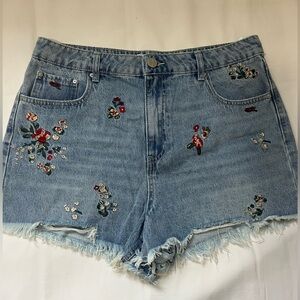 Blue Jean Shorts with Distressed Hem and Floral Embroidery